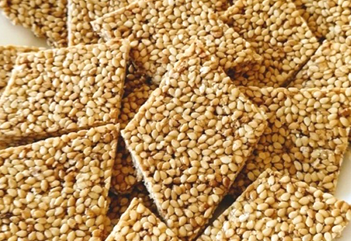 High quality with low price Sesame Chikki in india