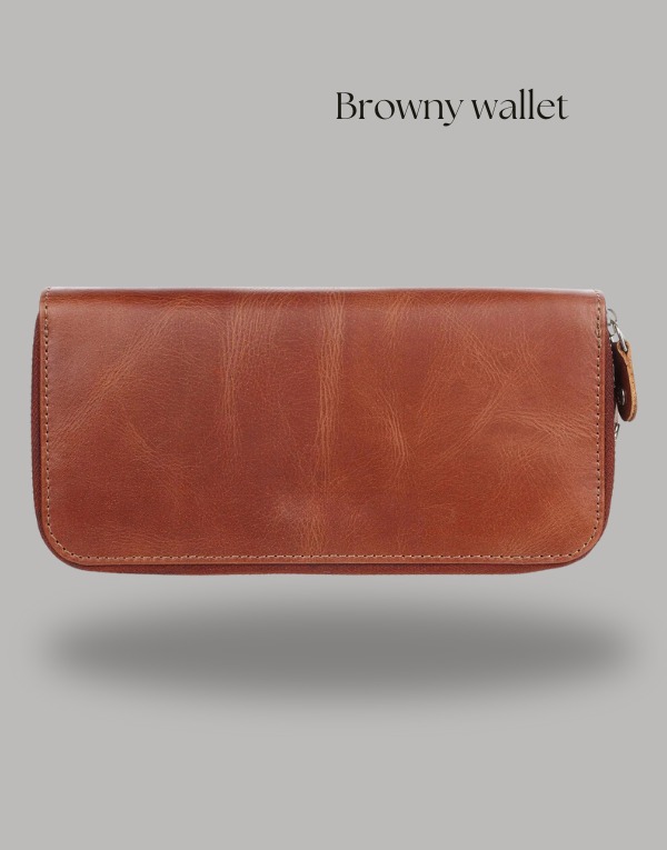 Women's leather wallet with multiple card slots hasp closing